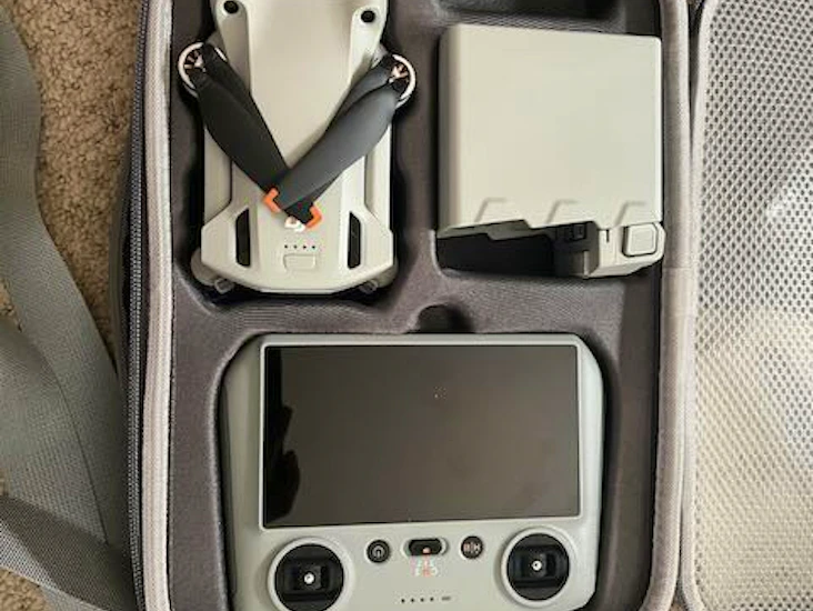Dji mini pro 3 + rc controller and 2 batteries, travel case