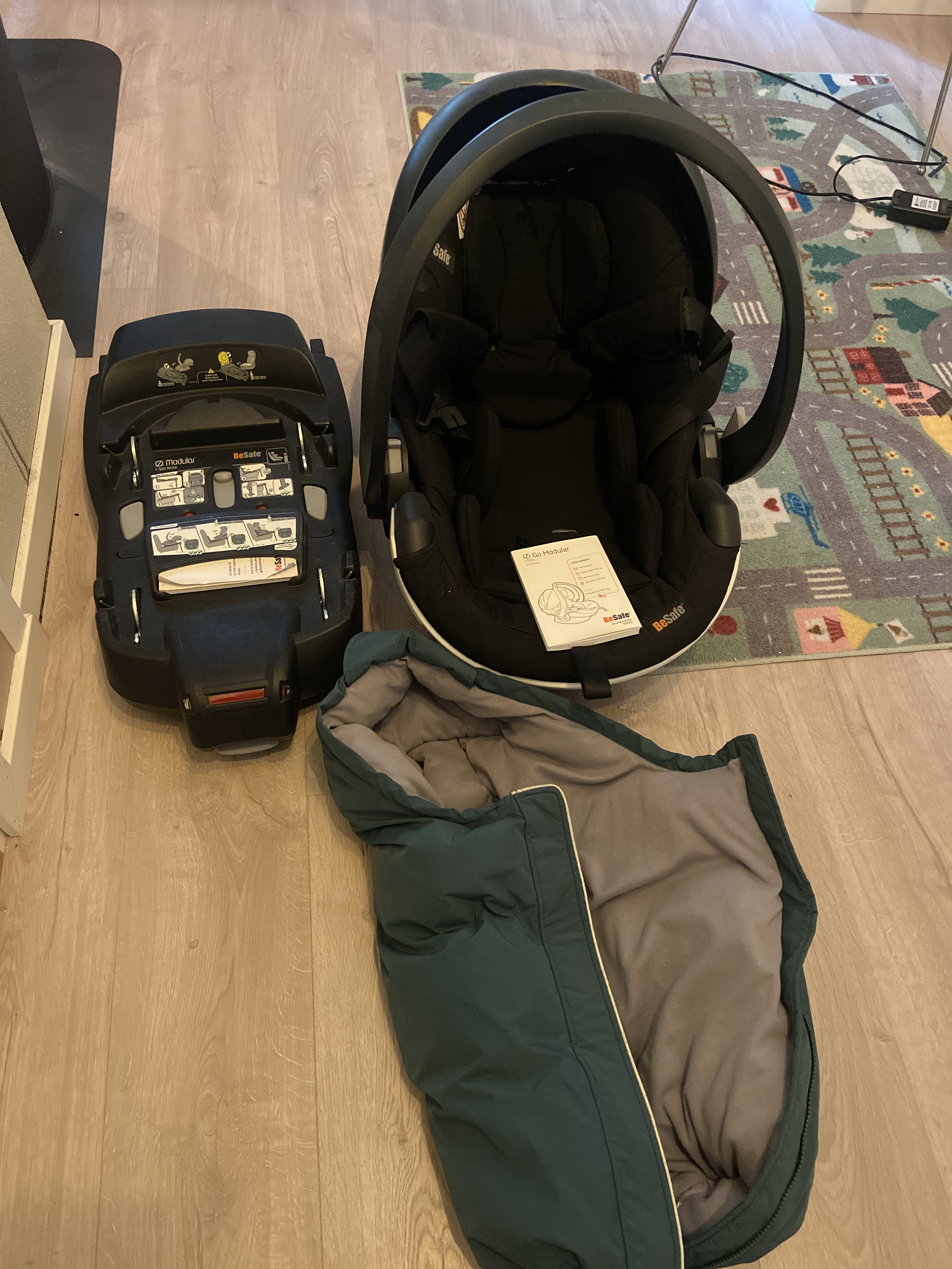 Bilstol til baby med base 