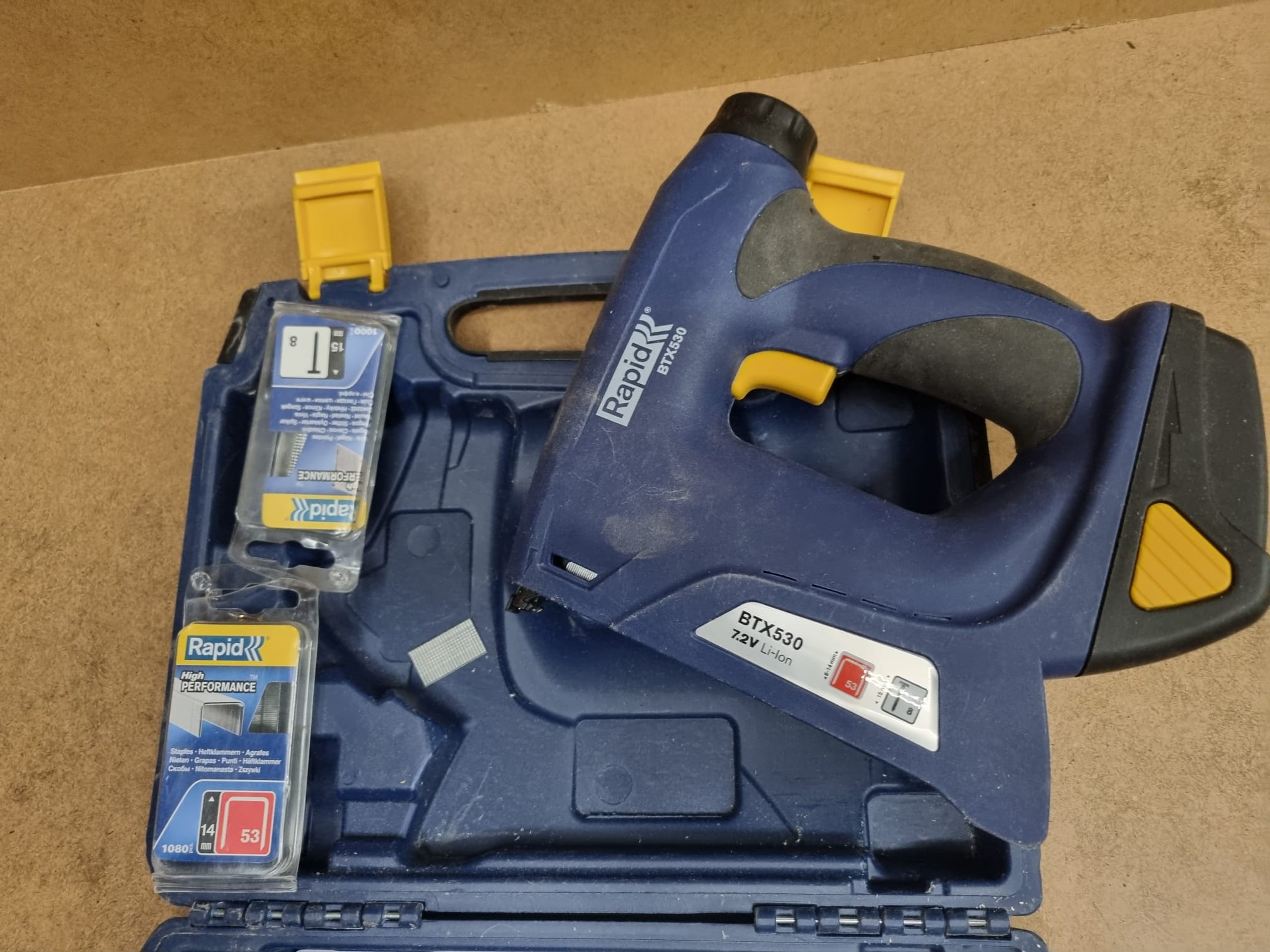 Rapid btx530 li-jon batteridriven häftpistol