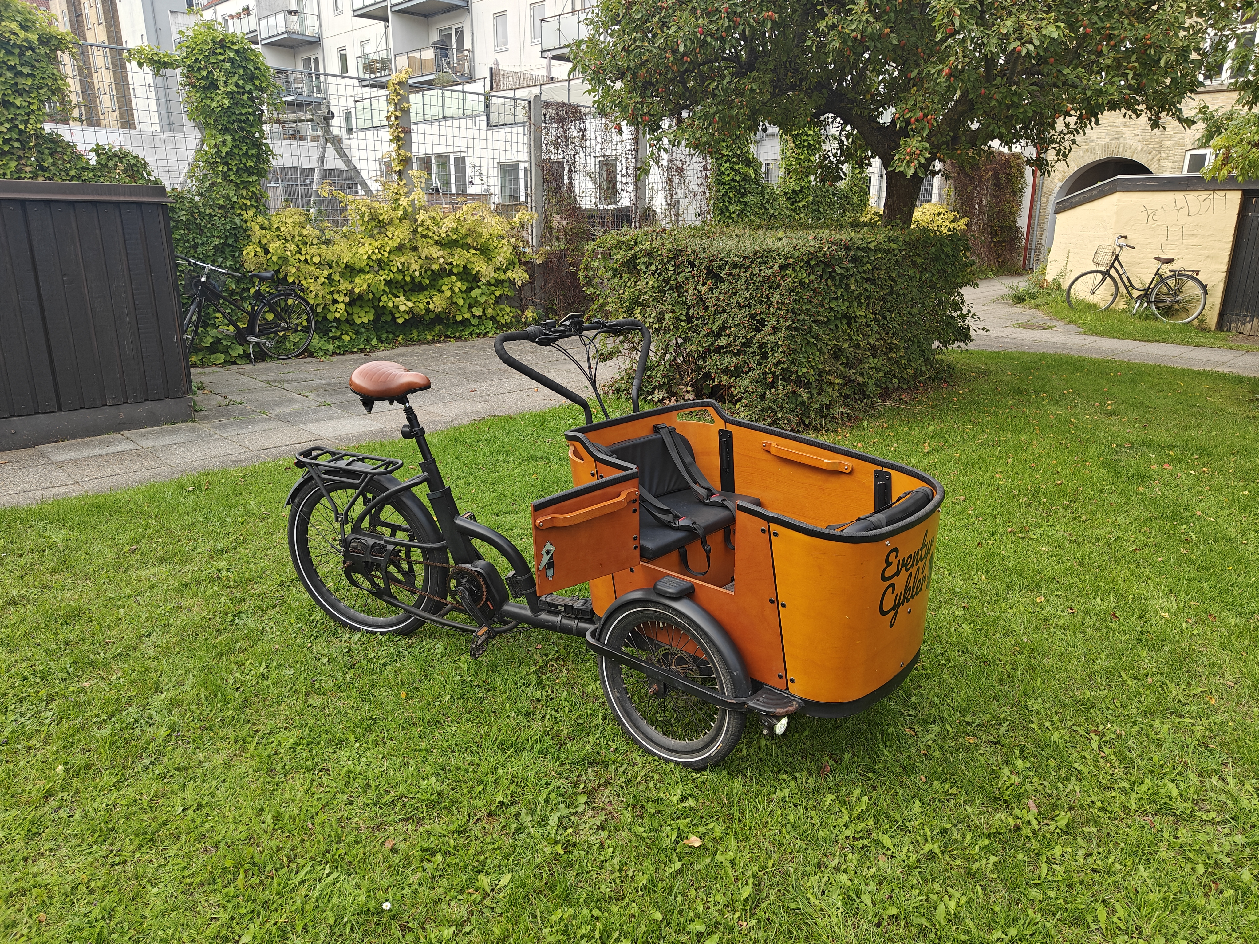 Elektrisk ladcykel med plads til fire børn 