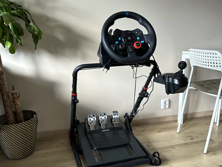 Gran turismo - logitech g29 racing wheel + wheel stand for rent – ready for sim racing!r