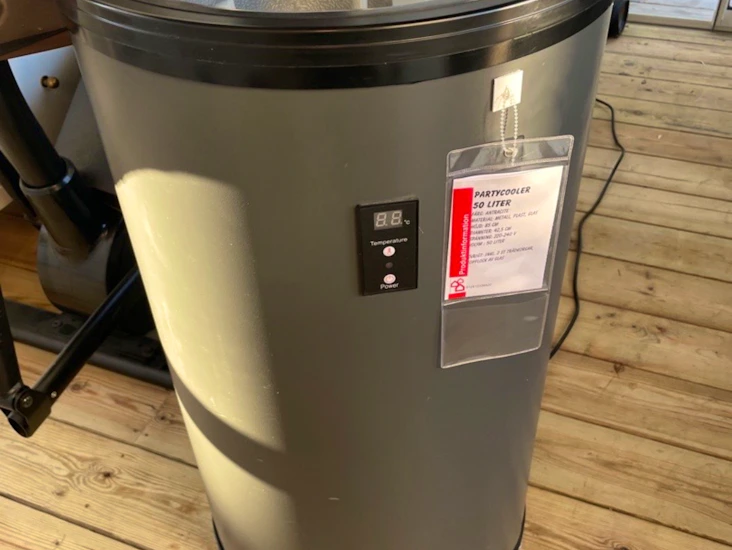 Rymlig partycooler 50l - 1 dygn 349kr