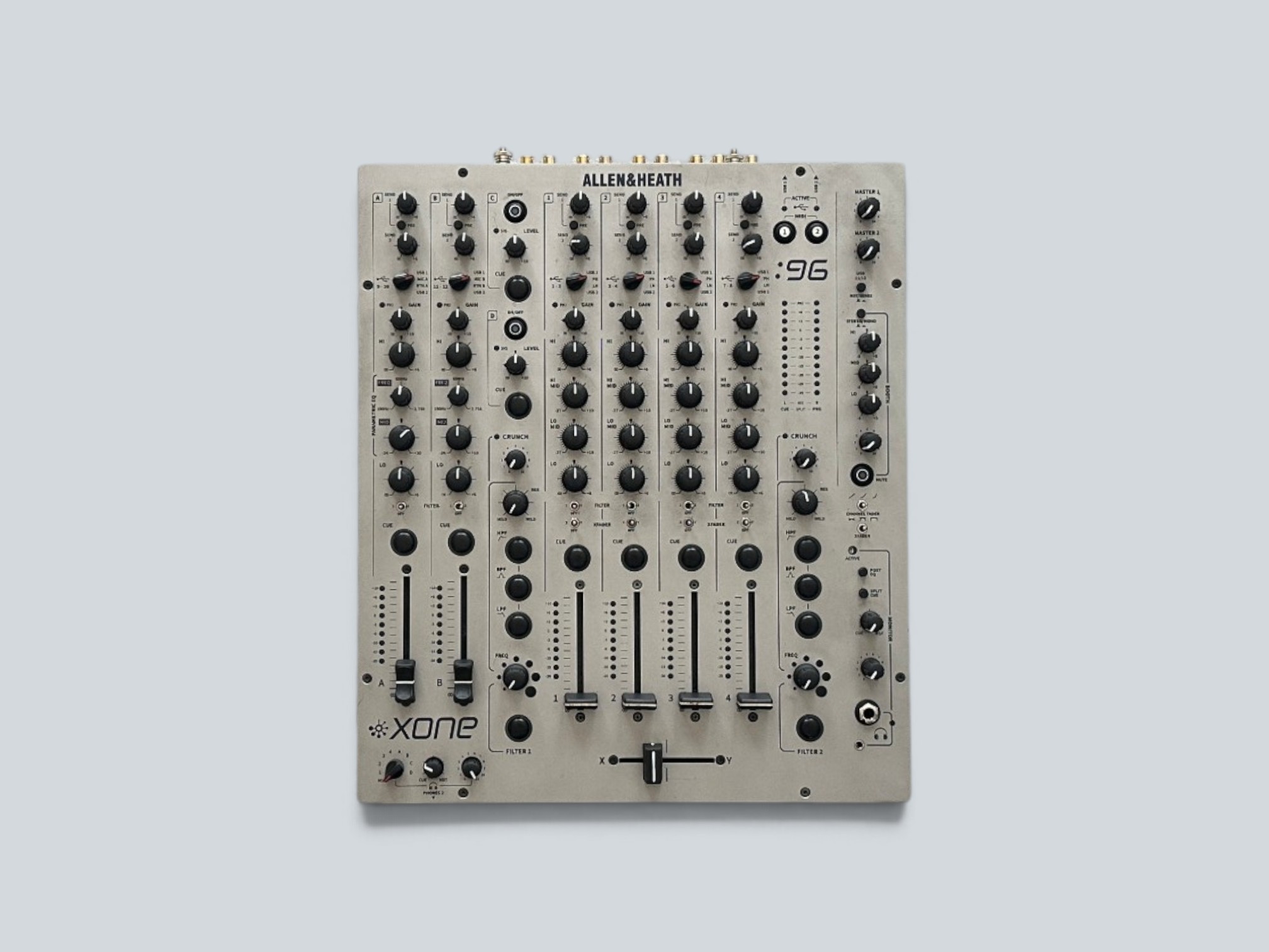 Allen & heath xone 96 mixer 