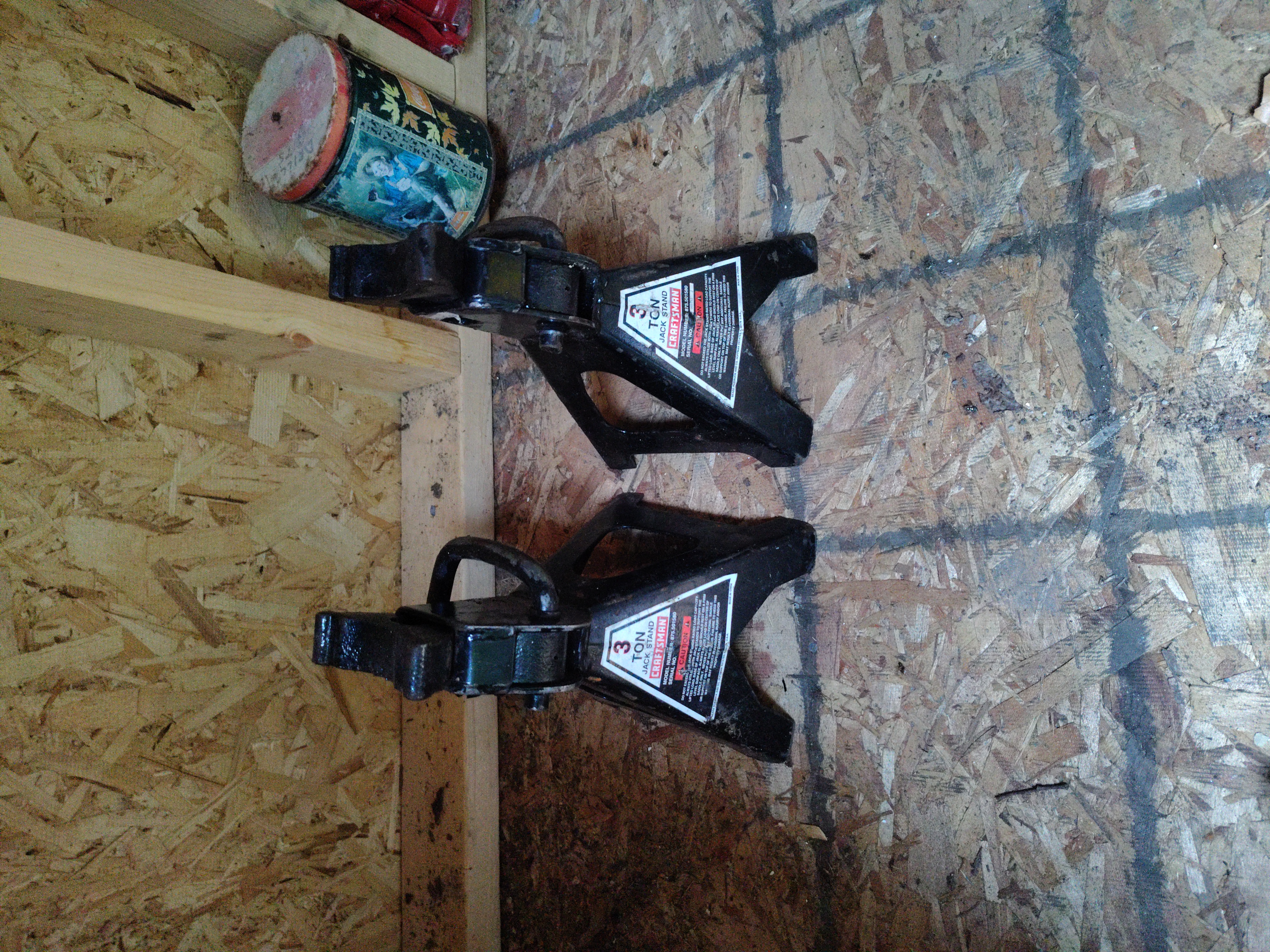 Jack stands (2)