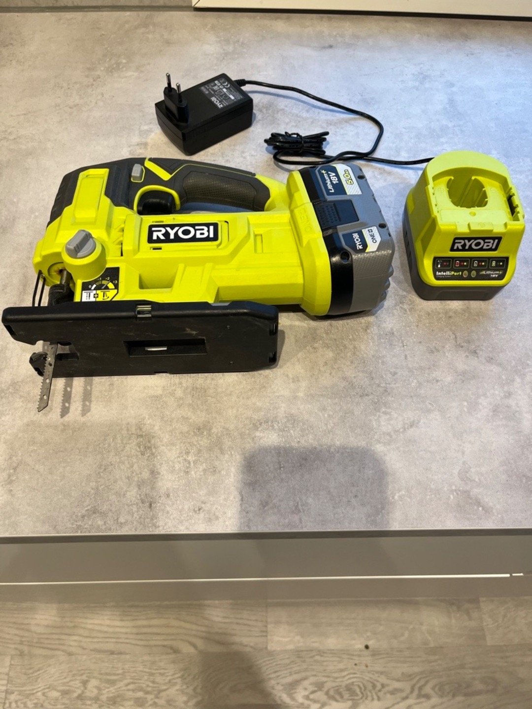 Ryobi sticksåg rjs18 