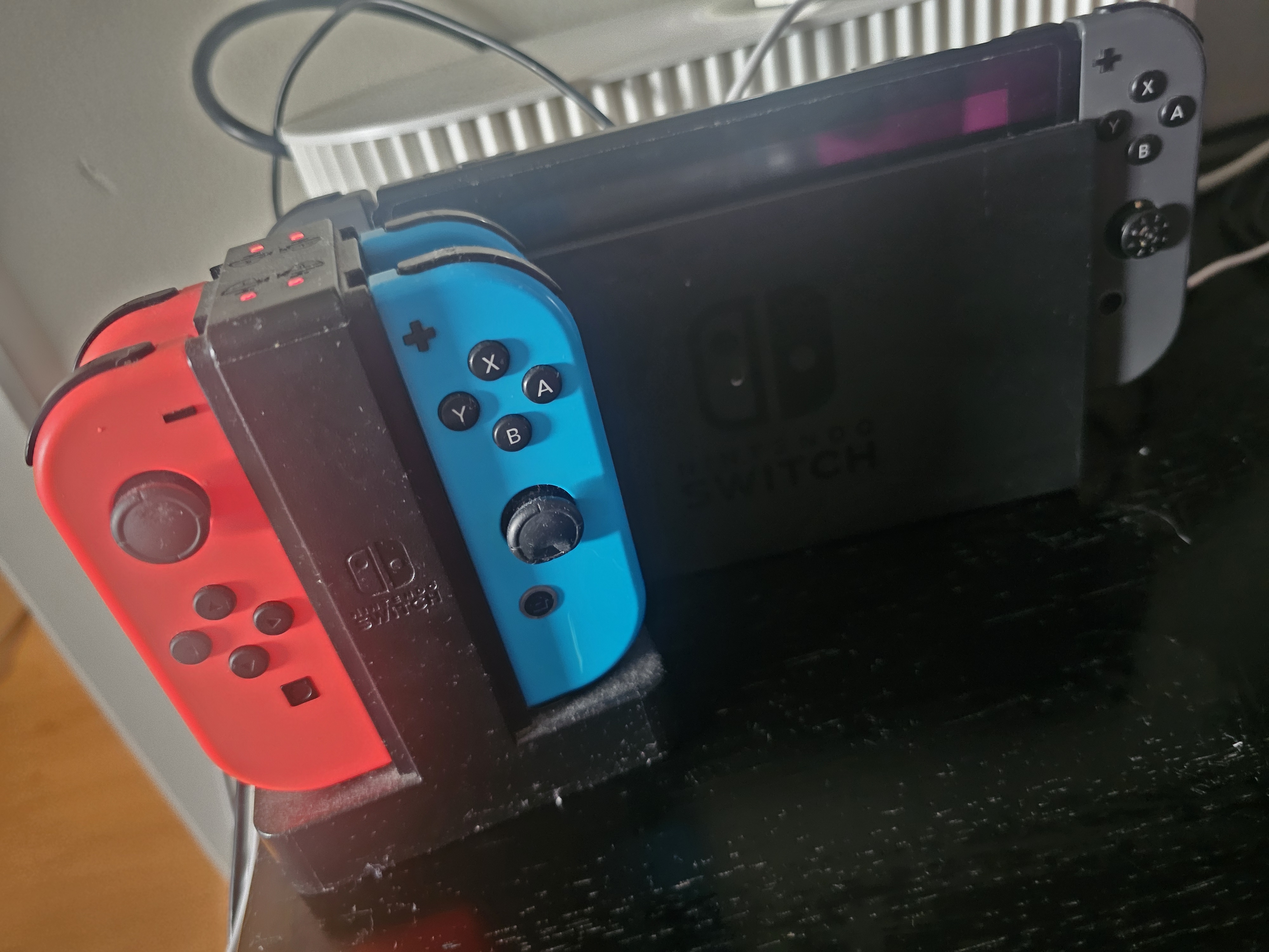 Nintendo switch leies ut med kontroller