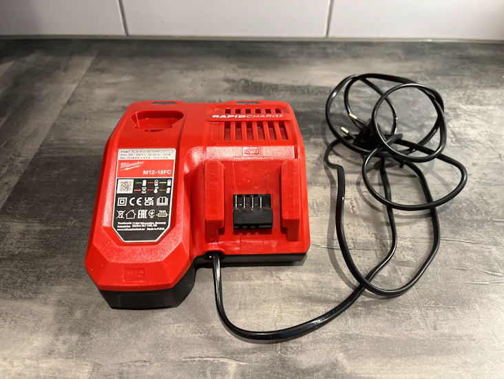Milwaukee m12 & m18 rapid charge