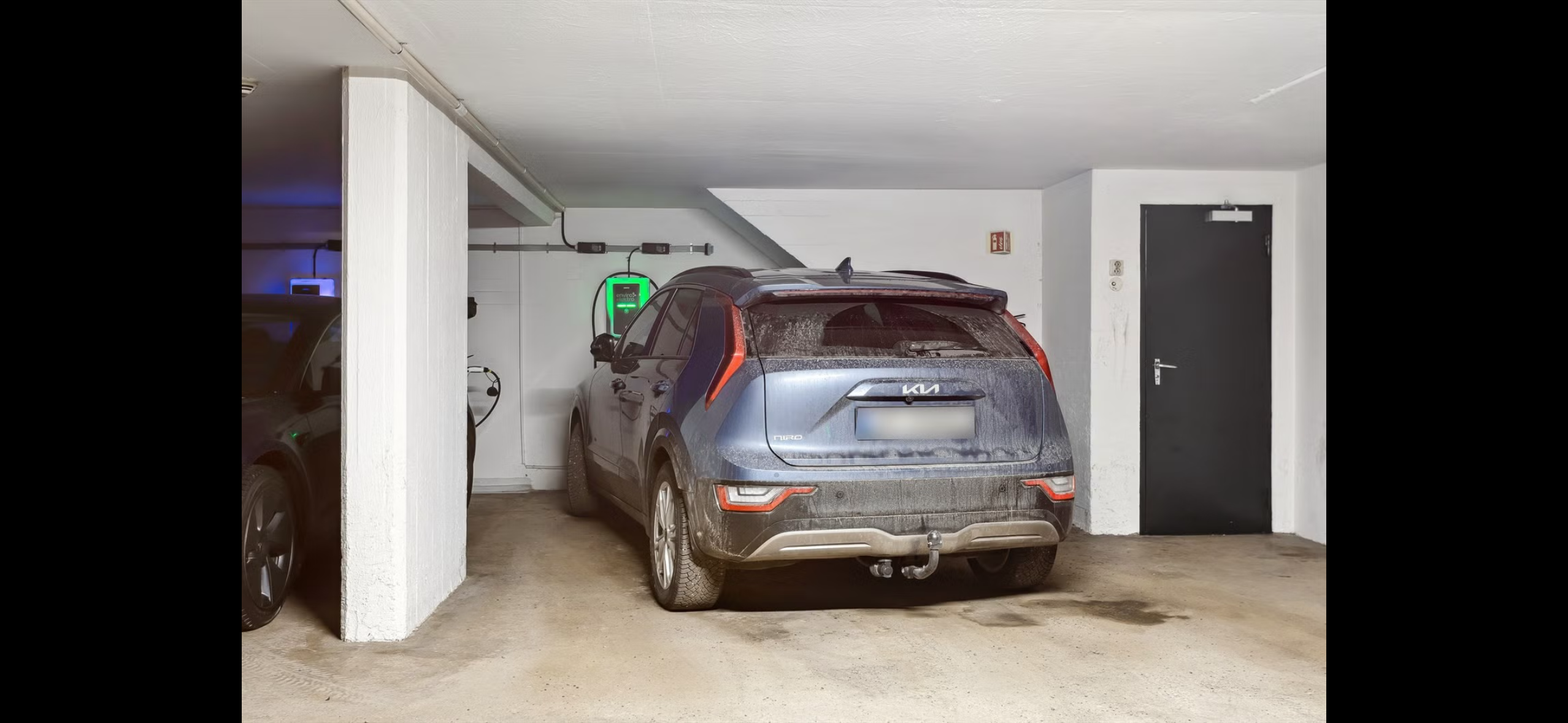Sentral parkering i låst garasje m/lader