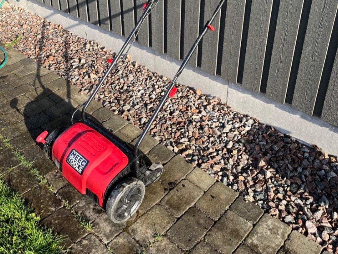 Vertikalskärare/mossrivare