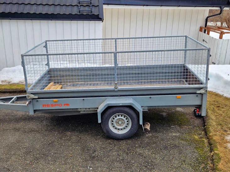 Respo tilhenger m/tipp og nettingkarmer