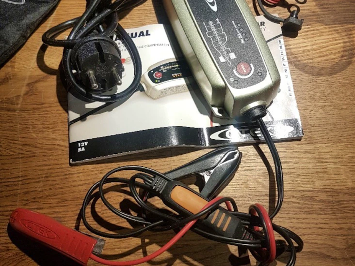 Smart batteriladdare 12v