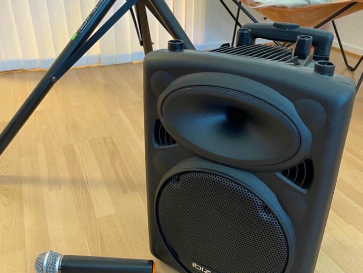 Portabel högtalare med bt & mic