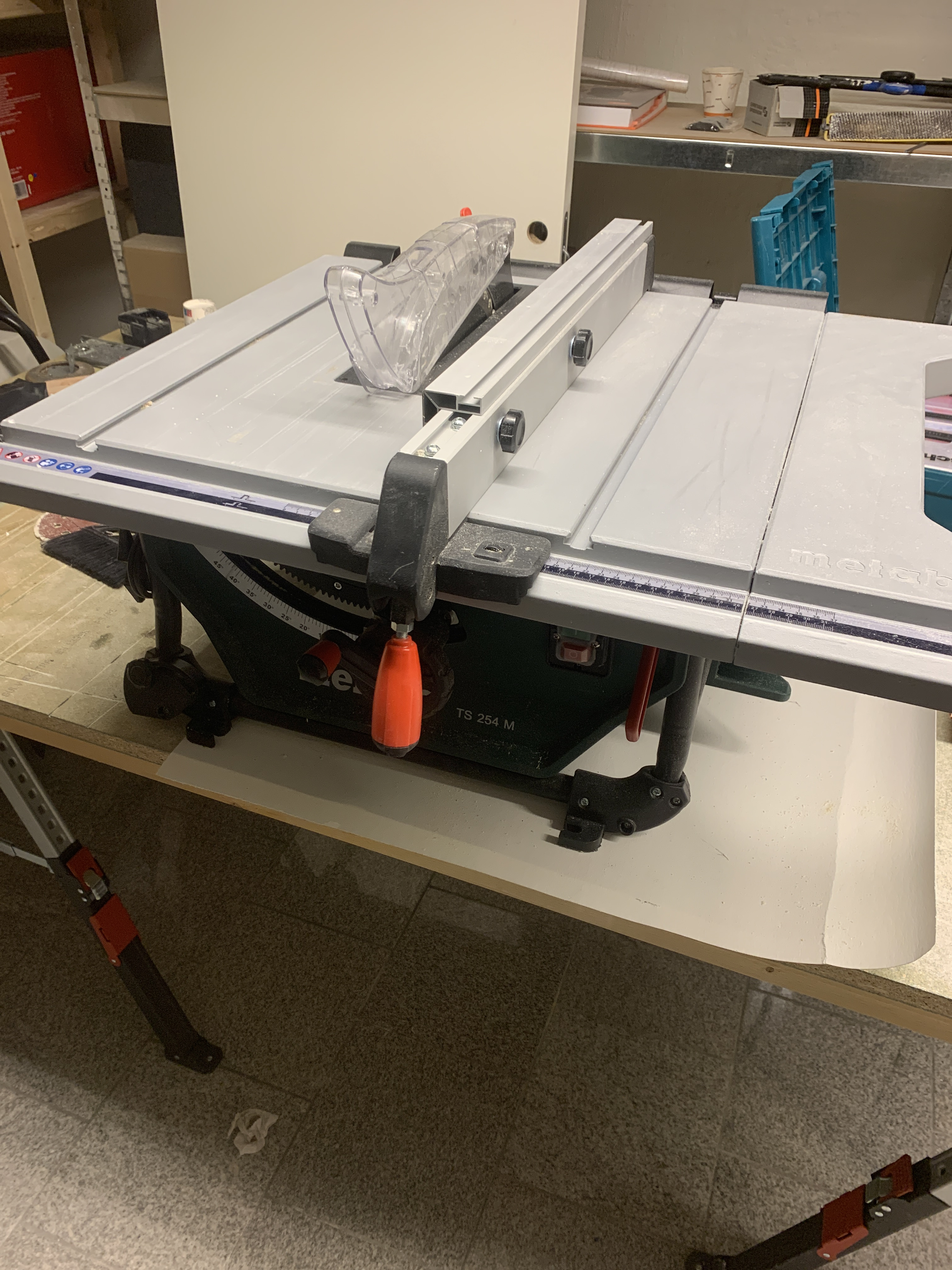 Kompakt, mobil bordsag med stiv rørrammekonstruksjon for de tøffeste bruksområder