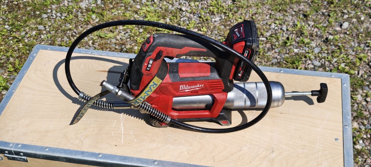Milwaukee m18 gg fettspruta 18v