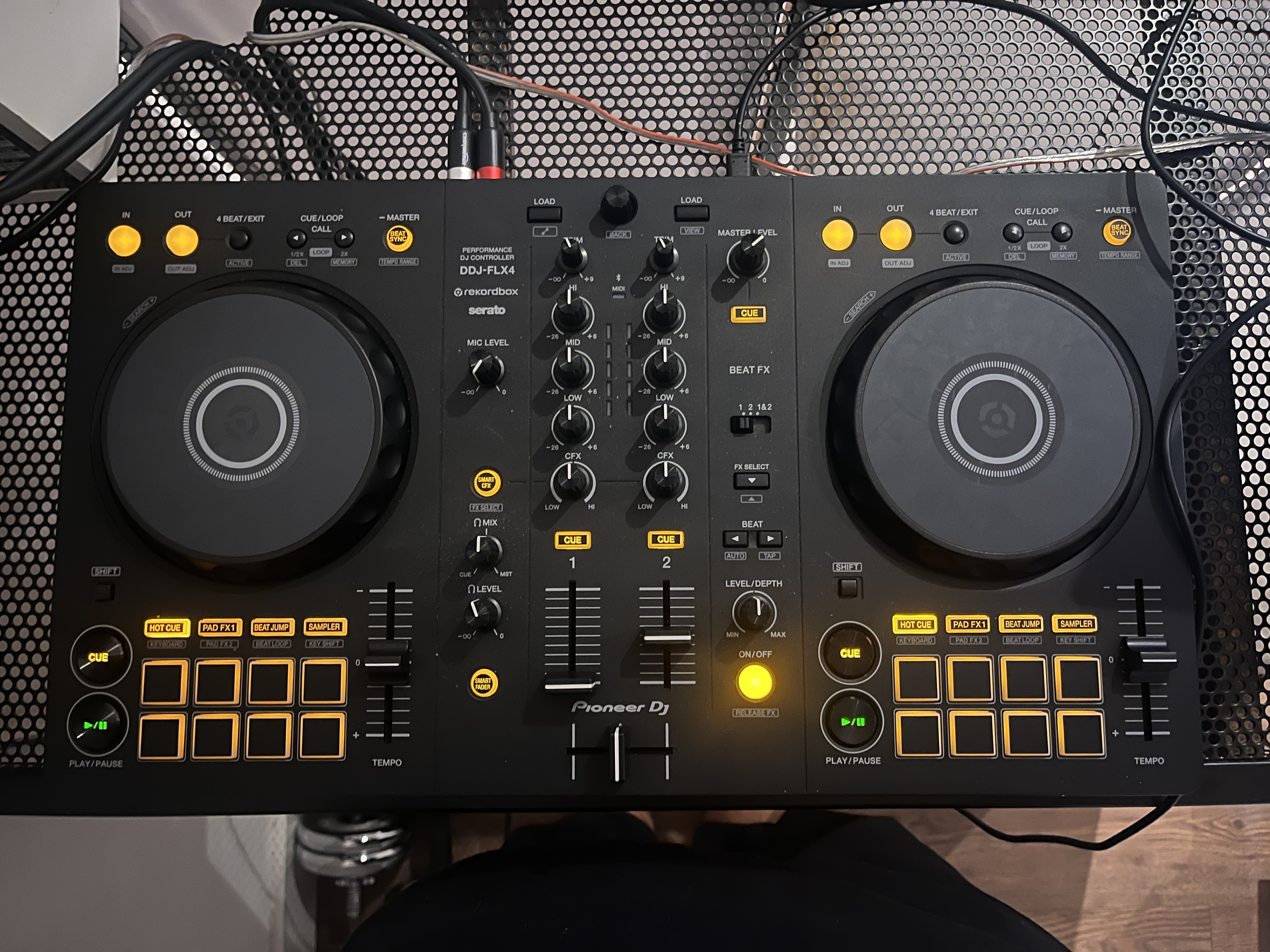 Pioneer ddj-flx4 dj controller