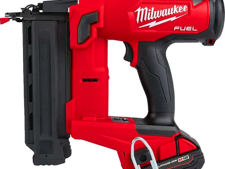 Milwaukee m18 fn18gs dyckertpistol med laddare och batteri