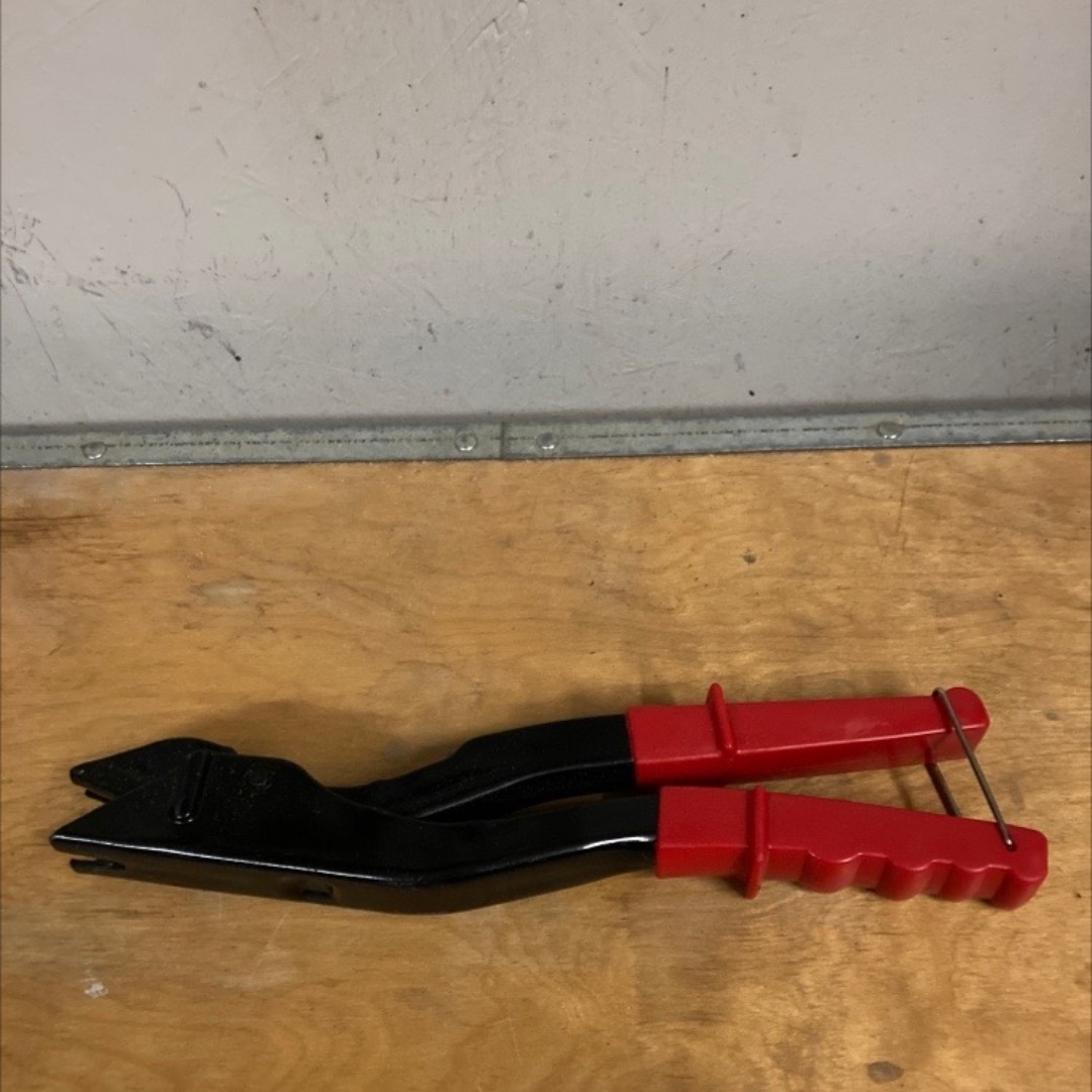 Montagetång för metallexpander