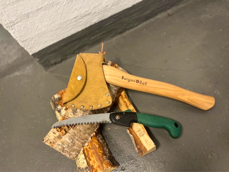 Øks & sag 🪓🪚 til villmarksturer🪵