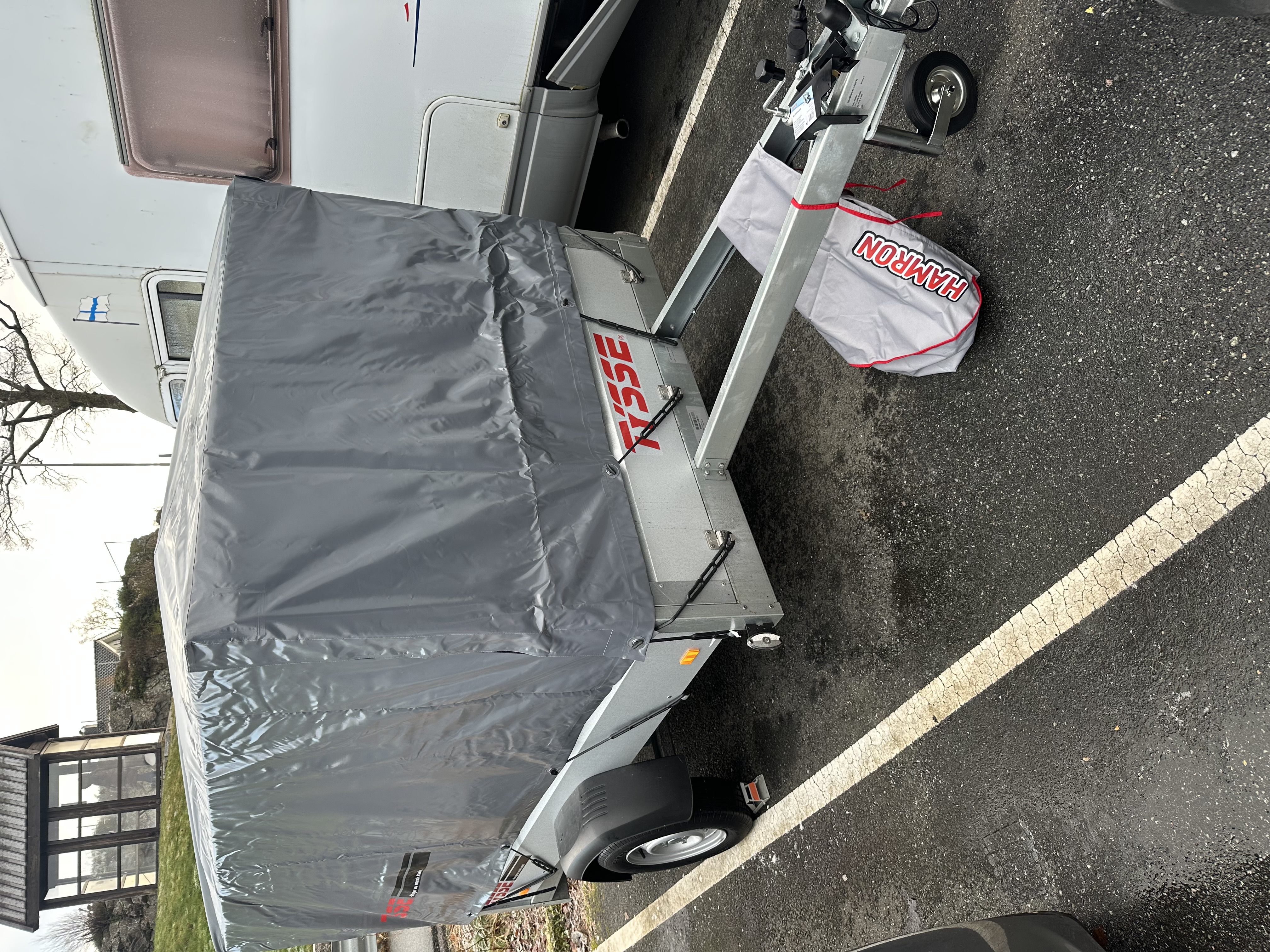 Kombihenger skap/grindhenger i en