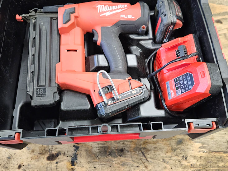 Spik/dyckertpistol milwaukee batteridriven