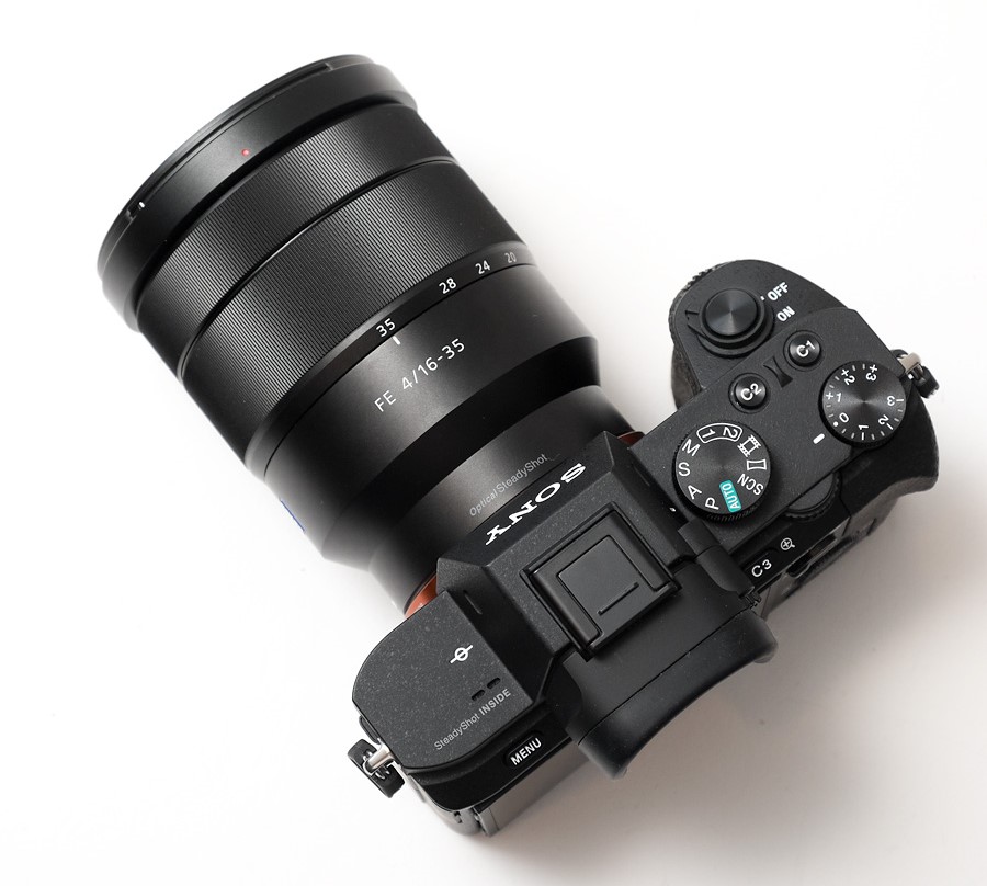 Sony zeiss 16-35mm f/4 lens