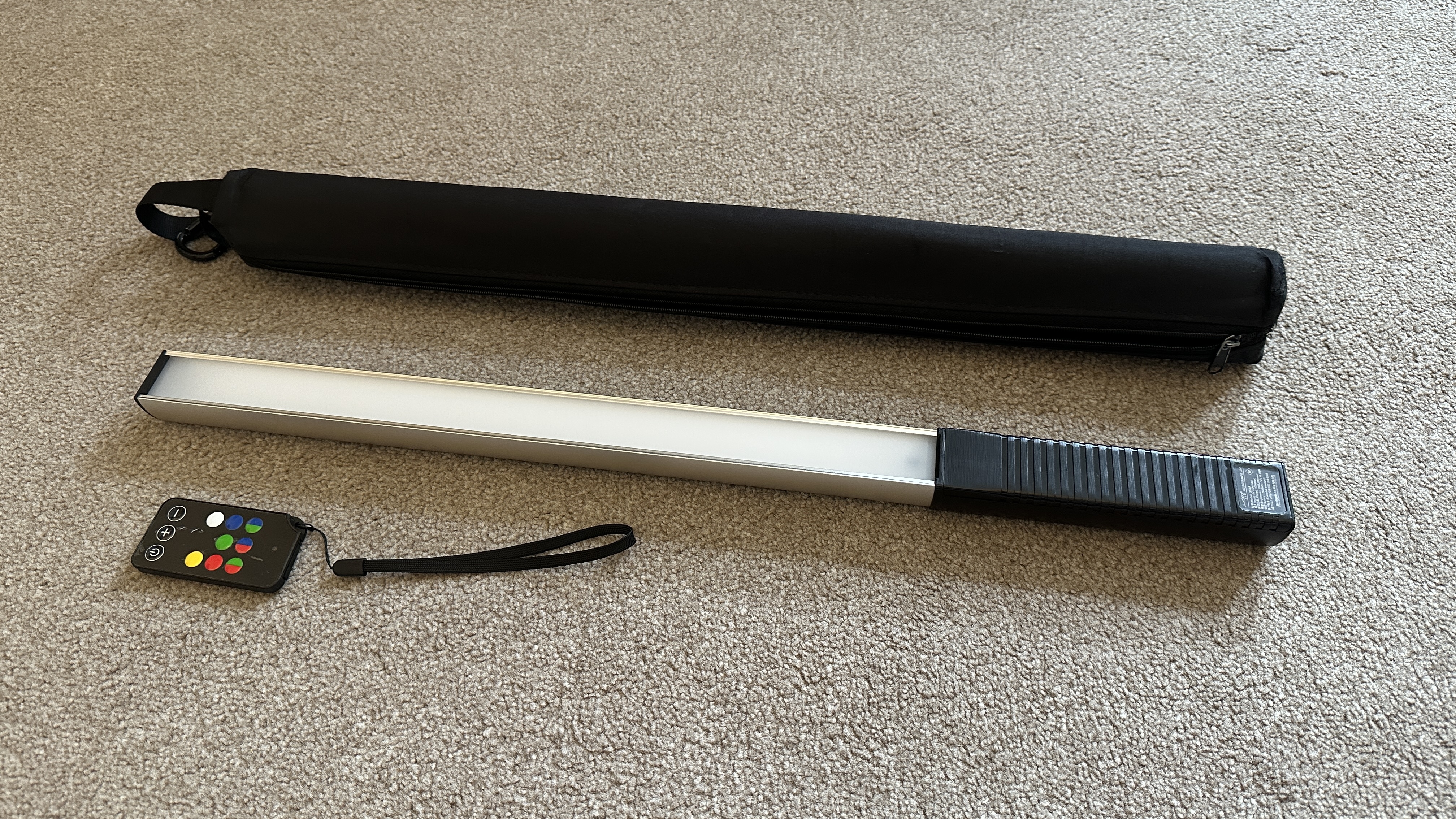 Luxceo portable rgb light wand