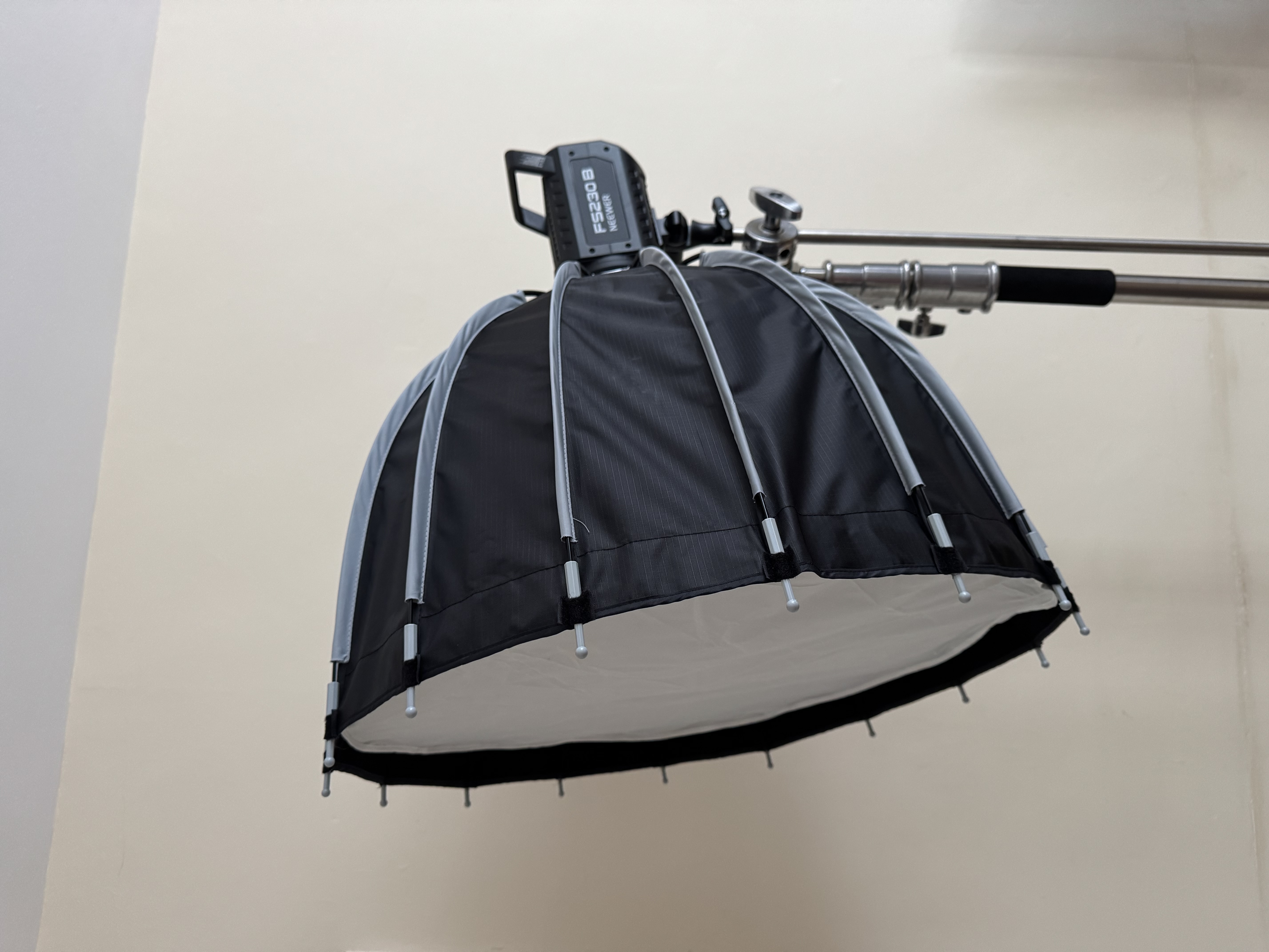 70cm softbox bowens mount quick release with diffusers/grid/bag