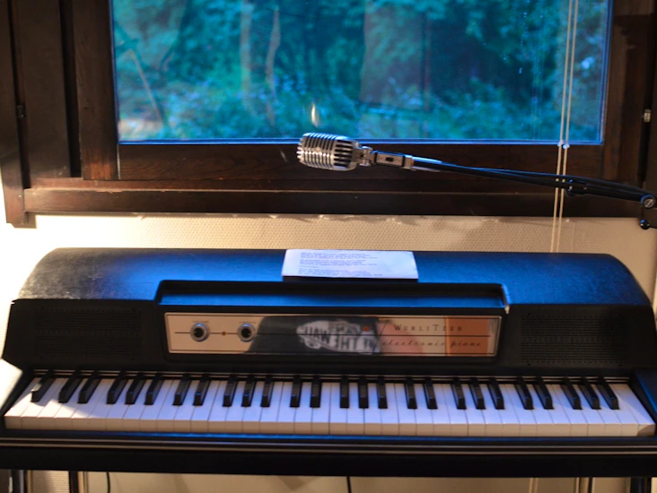 Wurlitzer 200a - vintagepiano