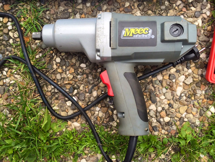 Utstyr for hjulskift tesla model s