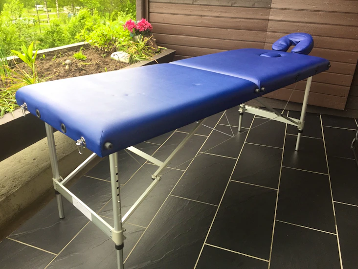 Massasjebenk - stødig og mobil