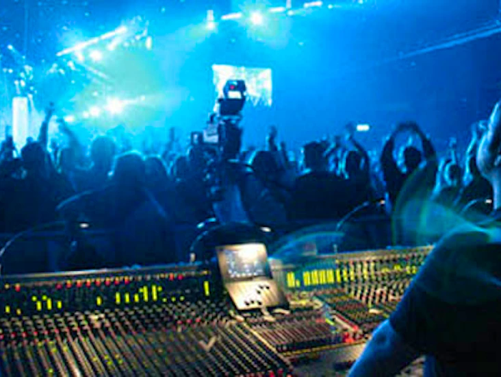 Lyd, lys-tekniker og utstyr til konsert og event