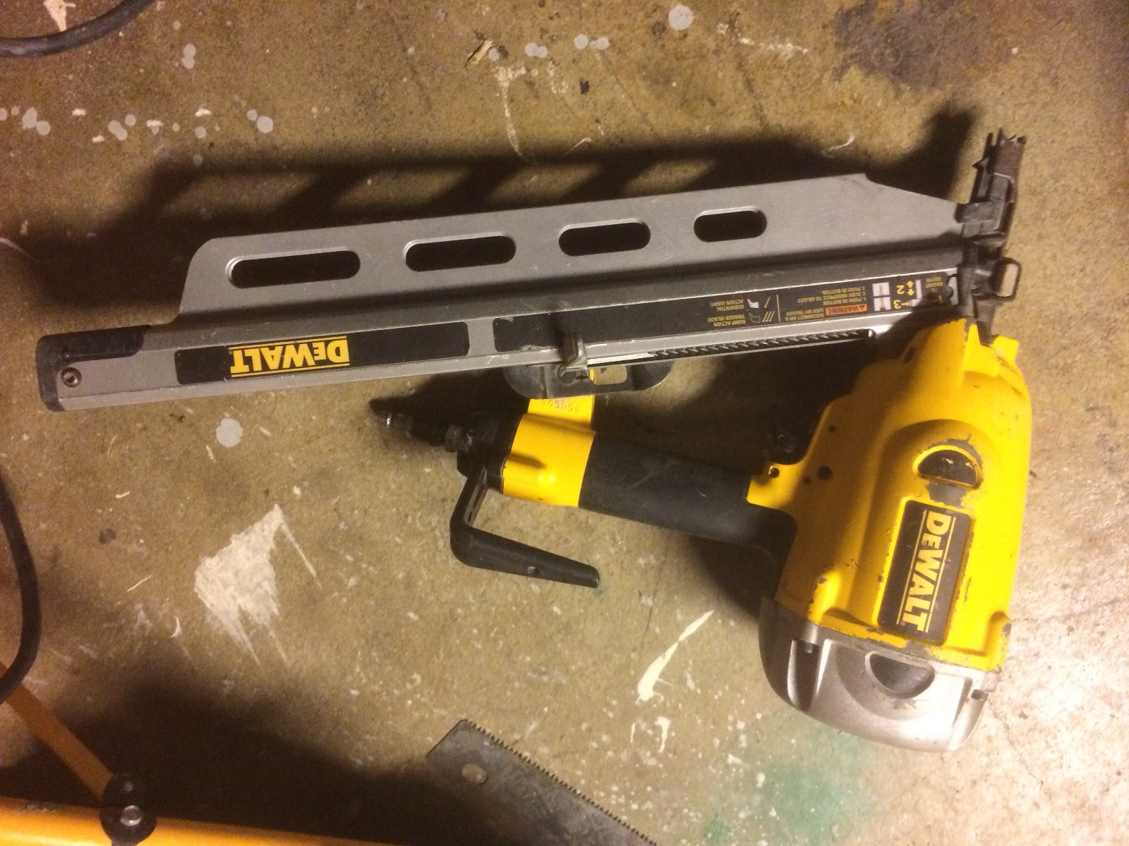 Dewalt spikerpistol