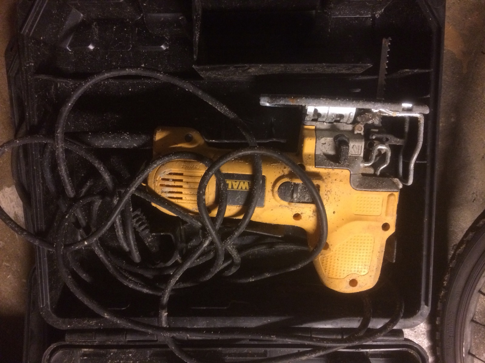 Dewalt stikksag