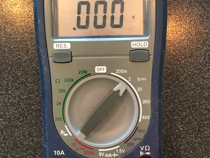 Verktøy: multimeter
