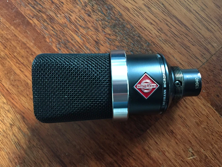 Neumann tlm-102