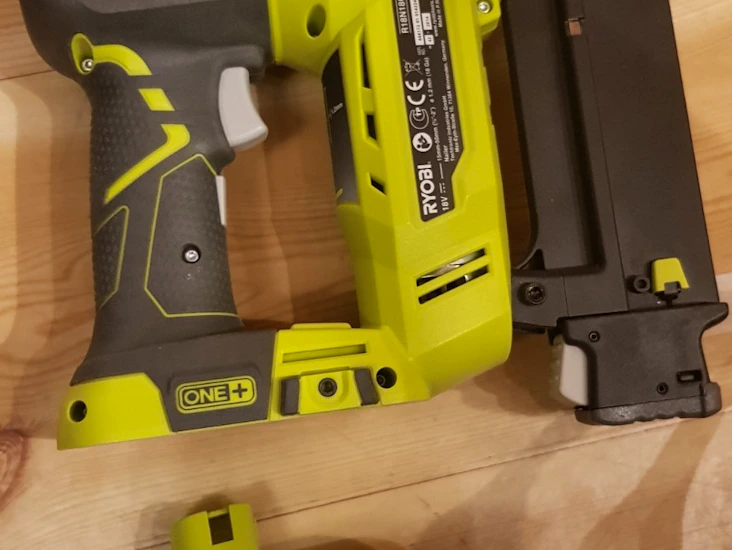 Batteridrevet spikerpistol - ryobi 18v